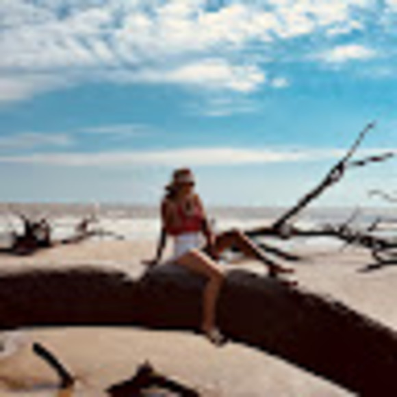 Meet your Posher, Jacy - Picture 1 of 1